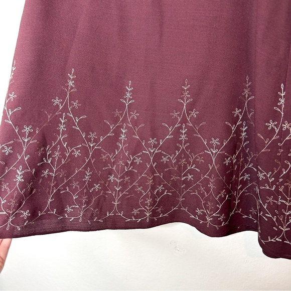 Ann‎ Taylor Burgundy Purple Floral Embroidered Silk Wool Blend Knee Length Skirt - Picture 3 of 8